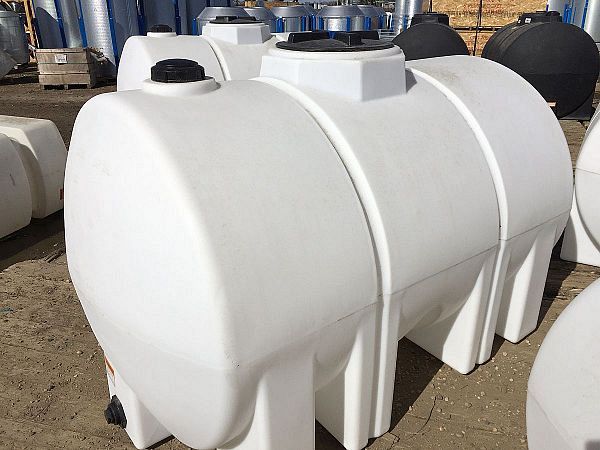 500 Imp Gallon Horizontal Leg Tank
