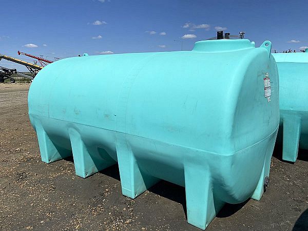 Enduraplas 3200 US Gallon Freestanding Transport Tank