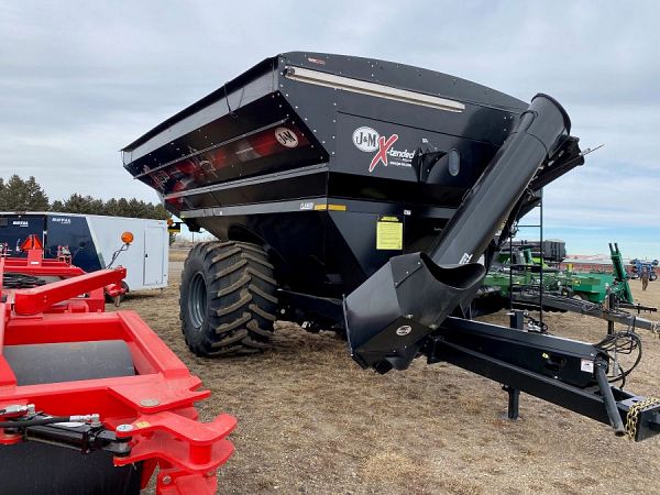 2023 J&M 1222 Xtend Grain Cart *Demo'd*