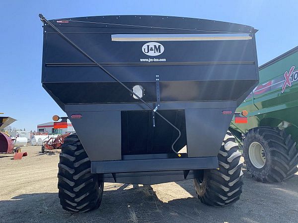 J&M 750-18 Grain Cart