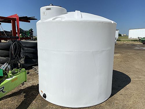 1750 Imperial Gallon Vertical Water Storage Tank