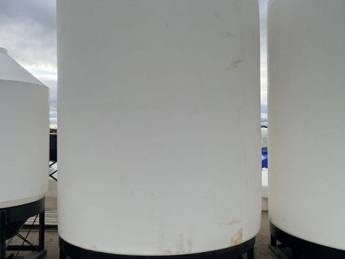 FreeForm 4400 USG Cone Bottom Tank