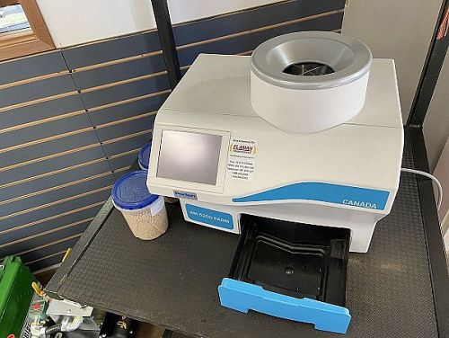 Perten Aquamatic 5200-Farm Grain Moisture Meter