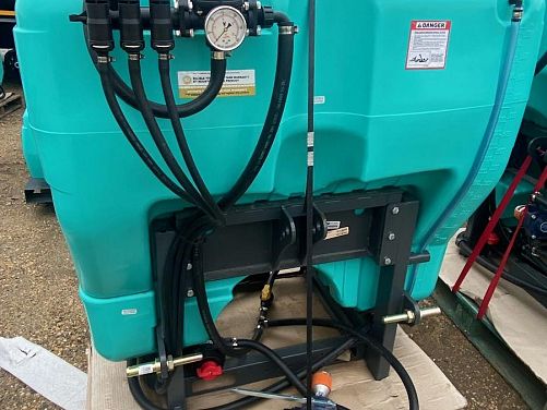 Enduraplas Land Champ 200Gal. Sprayer
