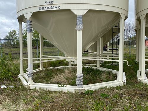 Meridian Grain Max 5000 Bin