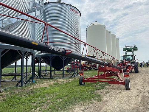 AGI X2 13-84 Swing Auger with Xtend