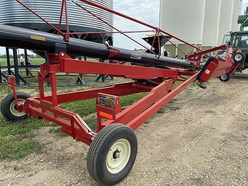 AGI X2 13-84 Swing Auger with Xtend