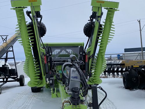 Schulte Spartan Rock Windrower Picker