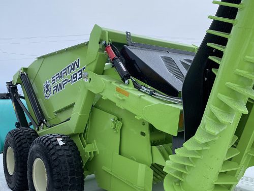 Schulte RW-1935 Spartan Rock Picker Windrower