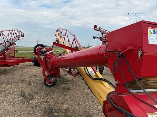 2019 Westfield 130-84 Swing Auger