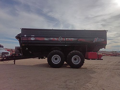 J&M 2332-22D Grain Cart