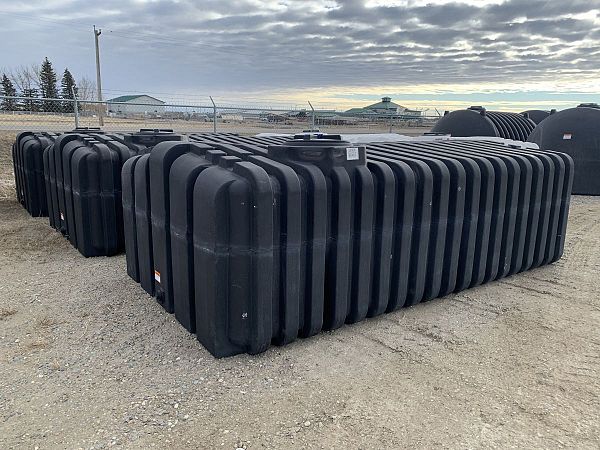2100 Imperial Gallon Black Low Profile Transport Water Tank