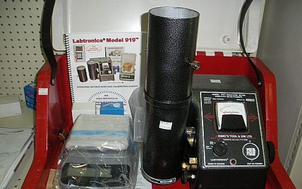 919 on sale moisture tester