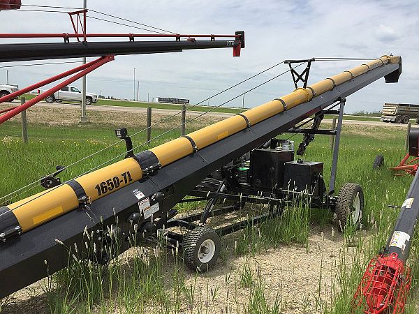 Convey-All 1650 Oilseed Series Truck Load Conveyor