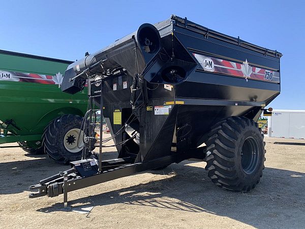 J&M 750-18 Grain Cart