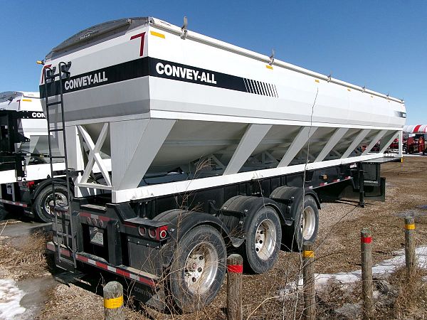 Convey-All CSC-1545 Side Draw Seed Tender - 3 in stock