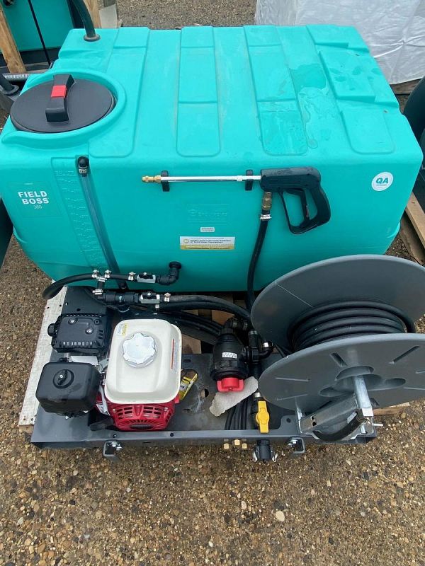 Enduraplas 100 Gal. Field Boss 365 Sprayer