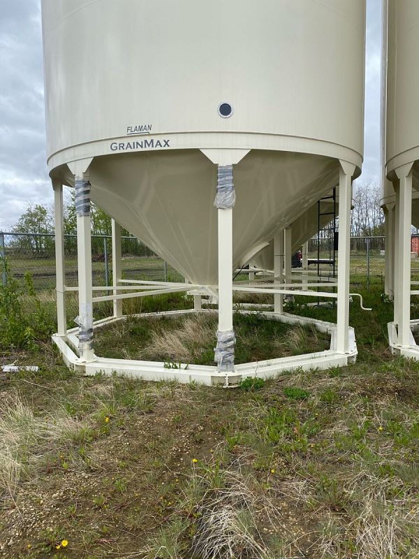 Meridian Grain Max 5000 Bin