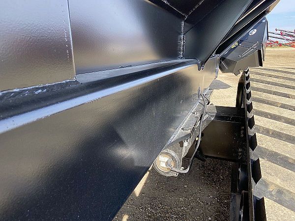 J&M 2032-22T Grain Cart