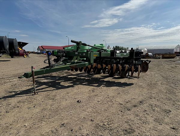 2014 Wishek 842 16' Disc