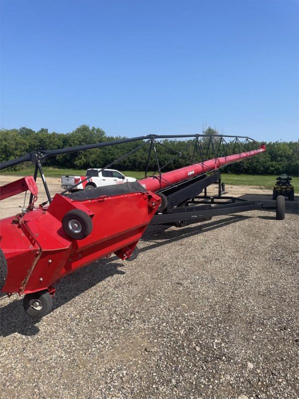 2016 Wheatheart 13" x 94' Swing Auger