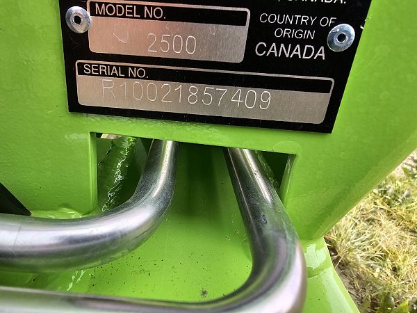 Schulte 2500 Giant Rock Picker