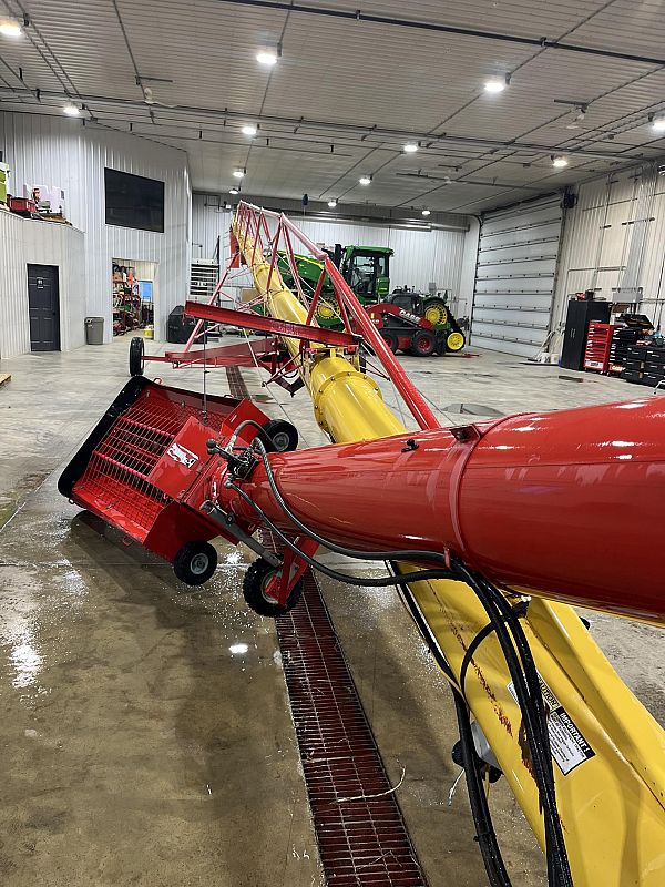 2011 Westfield 13" x 91' Swing Auger