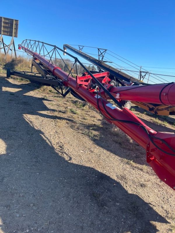 2016 Wheatheart 13" x 94' Swing Auger