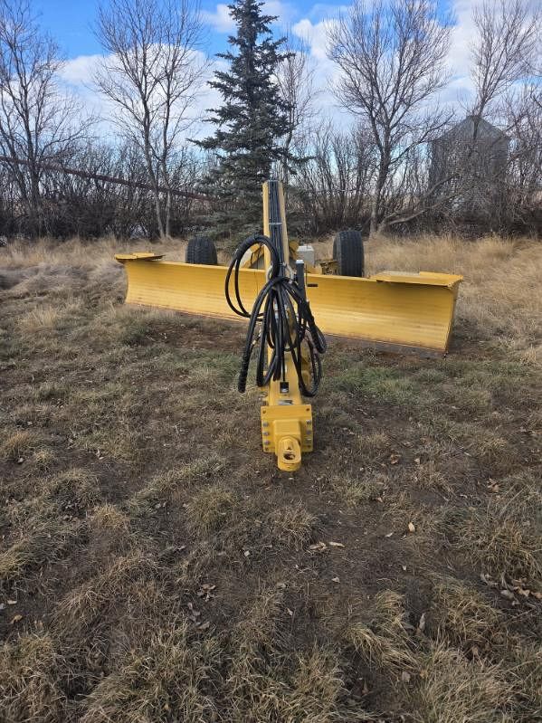 2024 Leon 16' Pull Blade