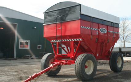 400 Bruns Gravity Cart with 12 Ton Horst Wagon