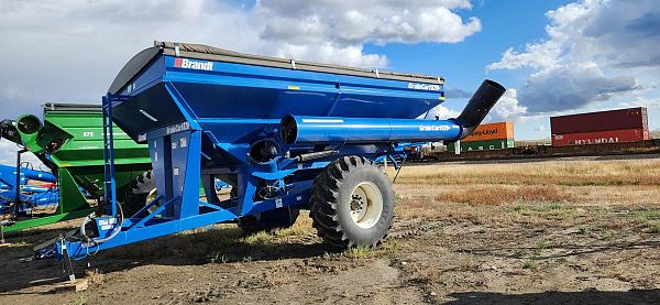 Used 2016 Brandt 820XR Grain Cart