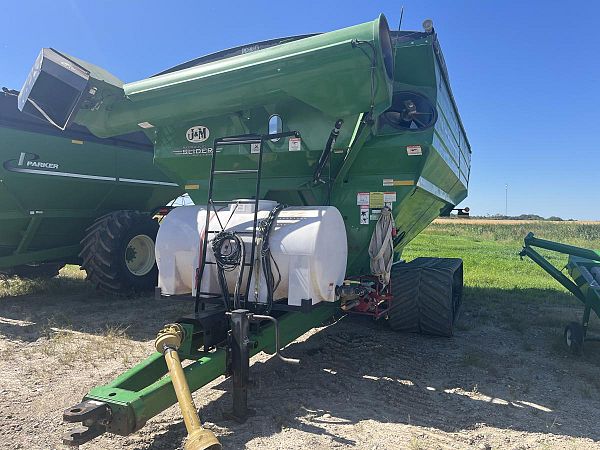 2009 J&M 1501T Grain Cart