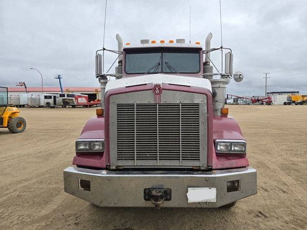 2007 Kenworth T800 Semi