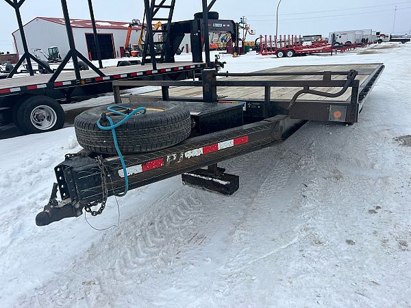 2015 PJ Trailers T8222 Flat Deck Trailer