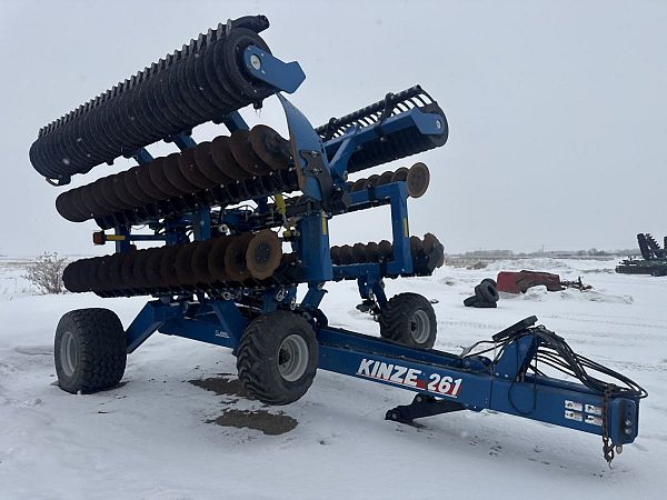 2023 High Speed 26' Kinze Disc