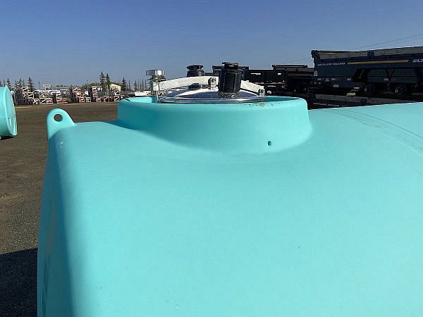 Enduraplas 1900 Gallon Green Horizontal Leg Tank