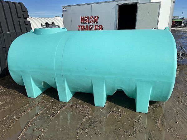1600 Enduraplas Gallon Fertilizer Transport Tank
