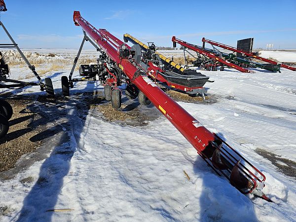 2023 Meridian 12x39 Auger