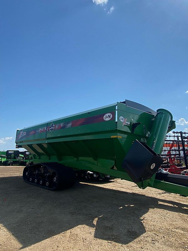 J&M 2032-22 X-Tended Reach Dual Auger Grain Cart